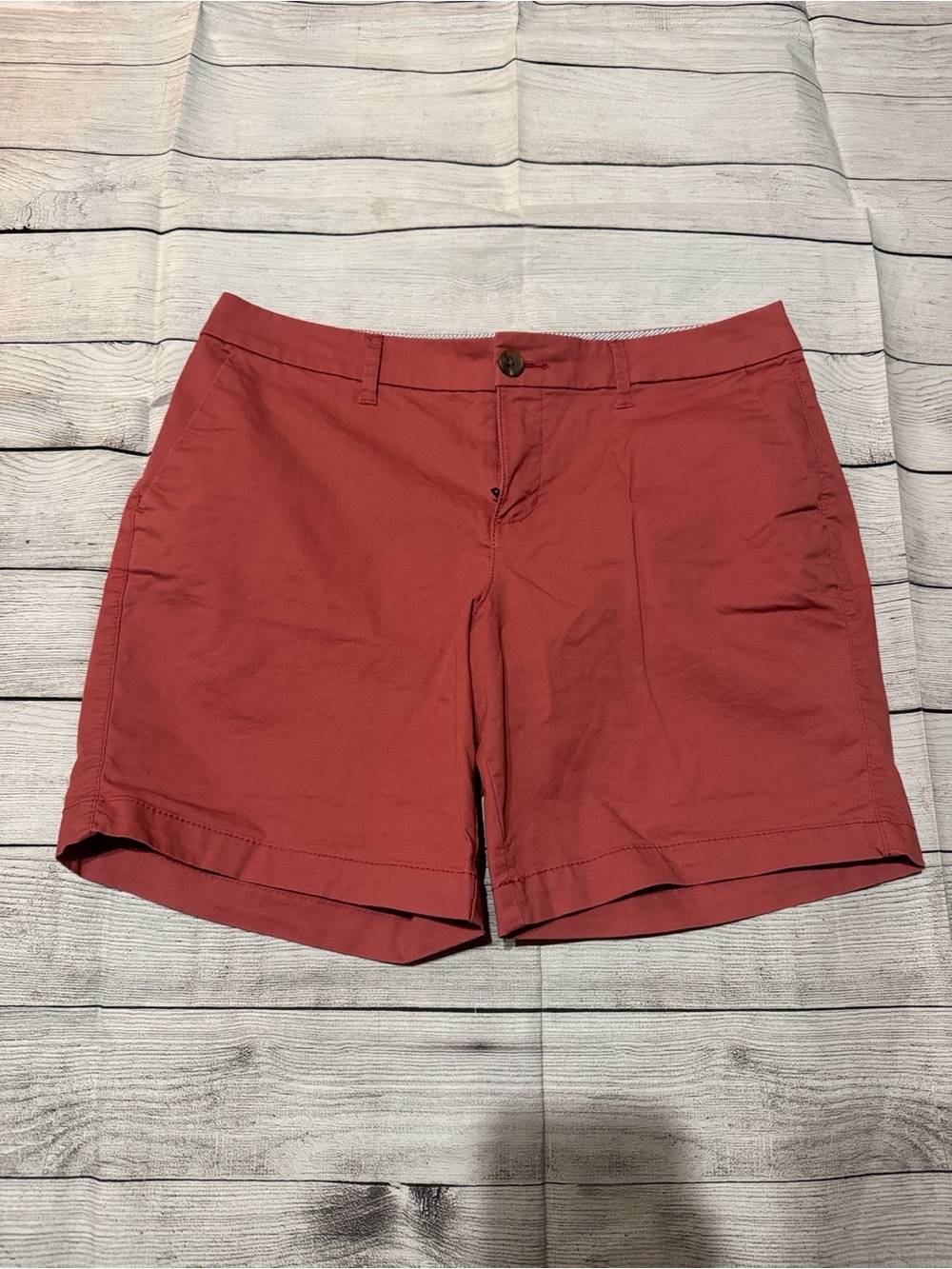 Old Navy Red/Pink Everyday Chino Shorts size 6